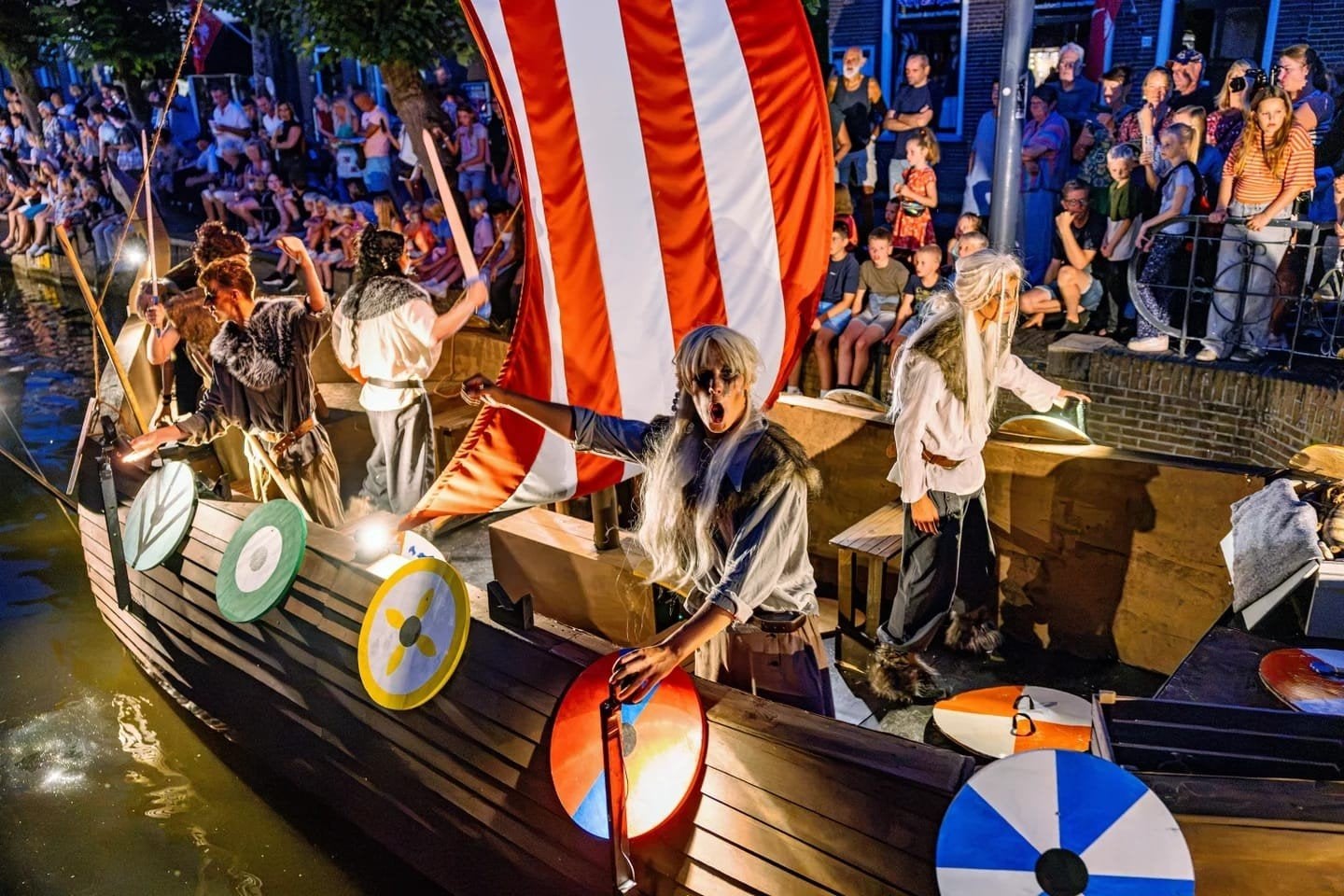 Uitgebreid Viking Attributen Pakket voor Praalwagen/Gondel, Ophalen