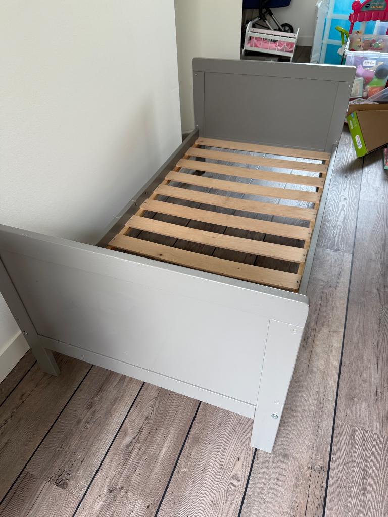 Petite Amelie peuterbed 40 x 170, Kinderen en Baby's, Kinderkamer | Bedden, Gebruikt, 70 tot 85 cm, 140 tot 160 cm, Ophalen