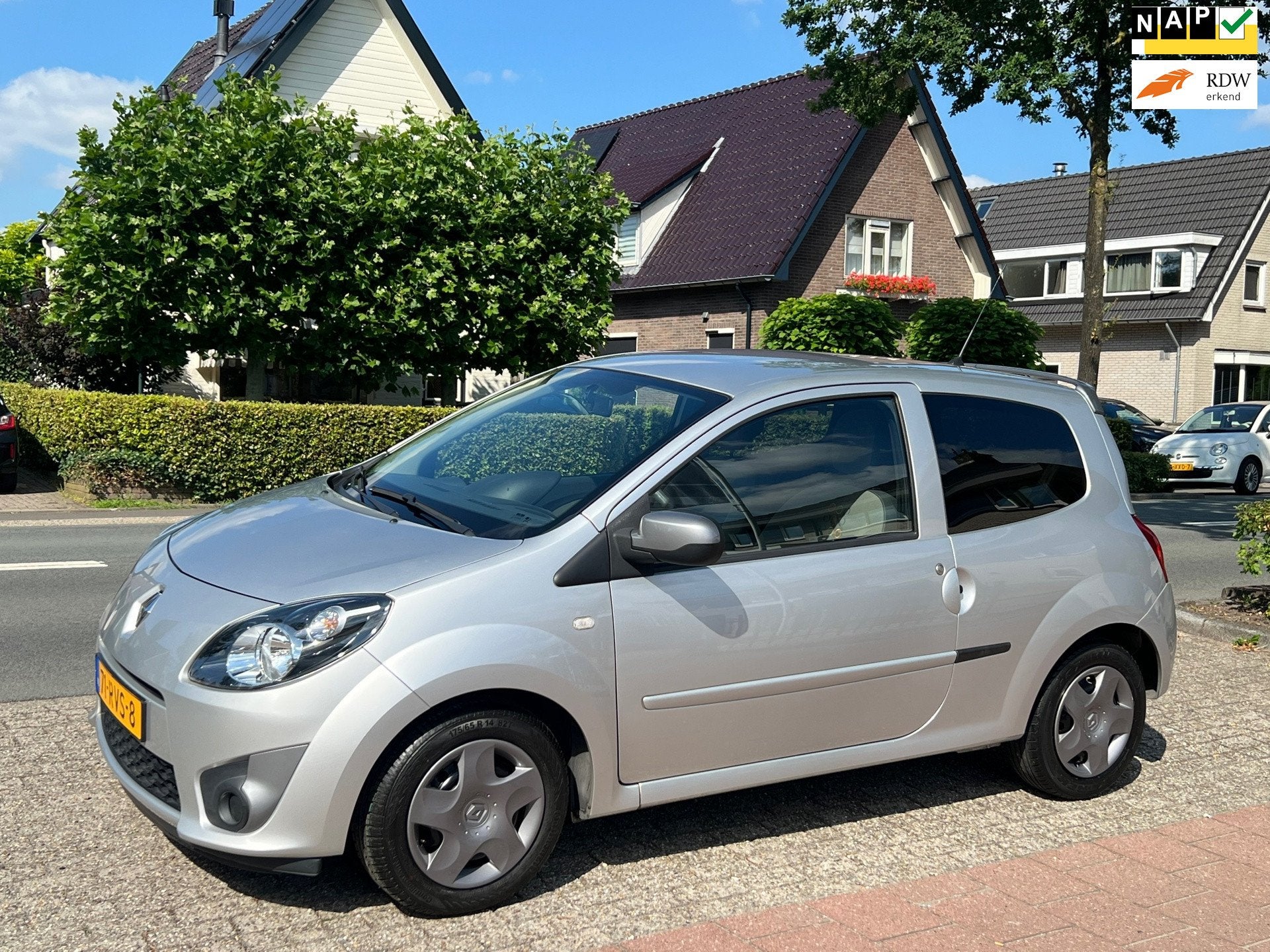 Renault Twingo 1.2-16V Collection 94.000 km NL-AUTO-NAP, Auto's, Renault, Gebruikt, 4 cilinders, 4 stoelen, Metallic lak