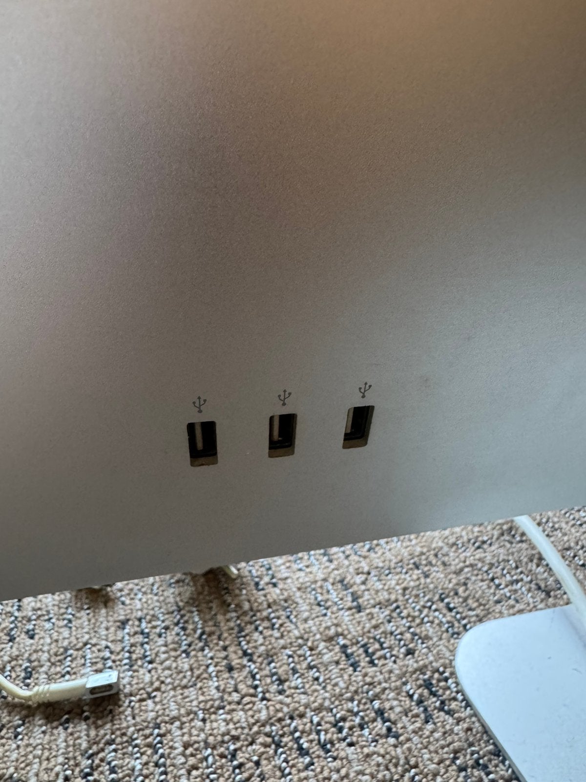 Foto 9 van Apple LED Cinema Display 24 inch – werkend met beeldstoring
