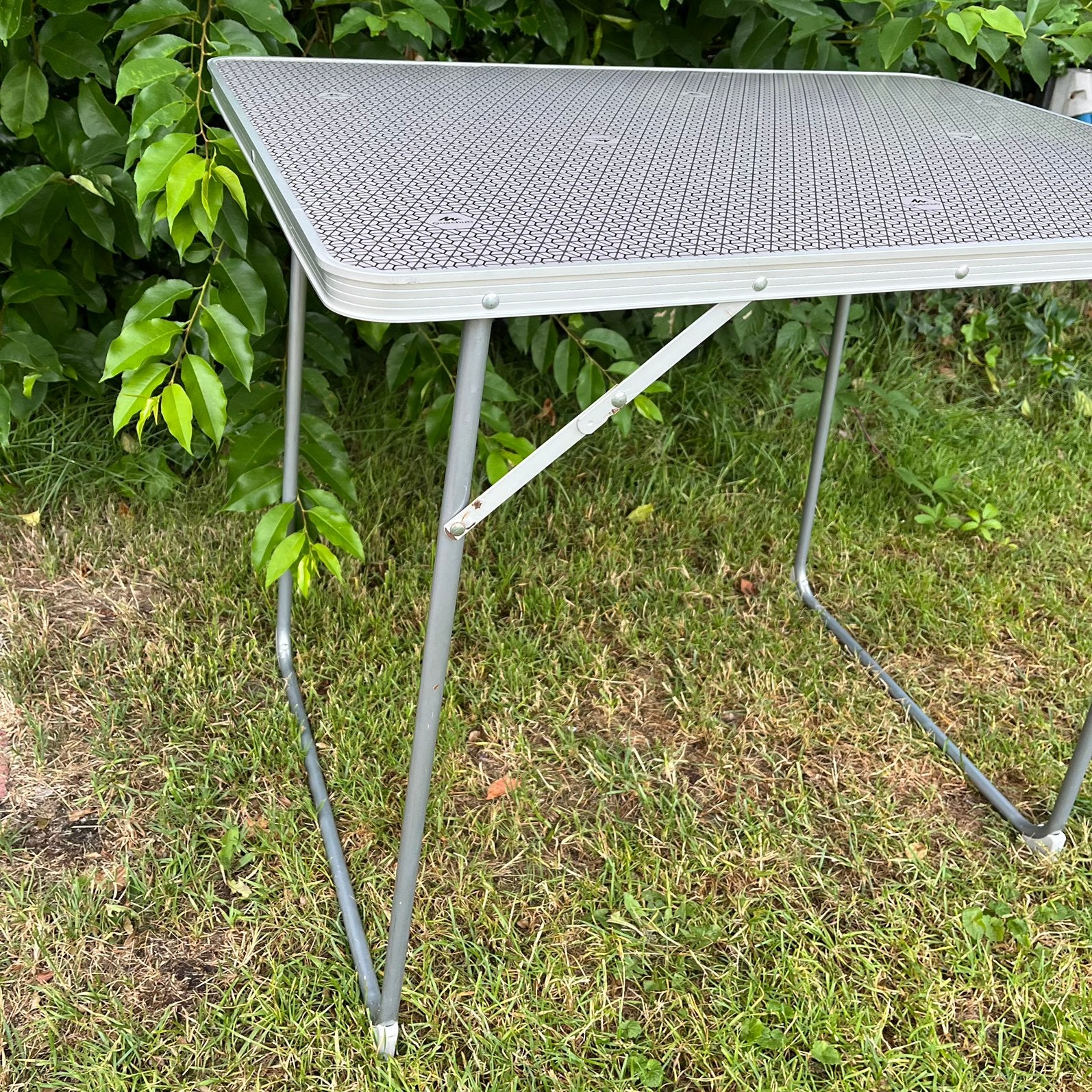 Campingtafel in goede staat., Caravans en Kamperen, Kampeermeubelen, Ophalen, Gebruikt, Campingtafel