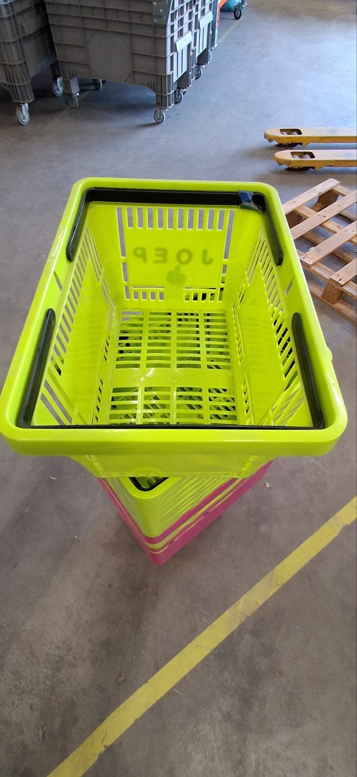 Set van 21 felgekleurde winkelmandjes, Ophalen, Gebruikt, Minder dan 40 cm, Minder dan 35 cm