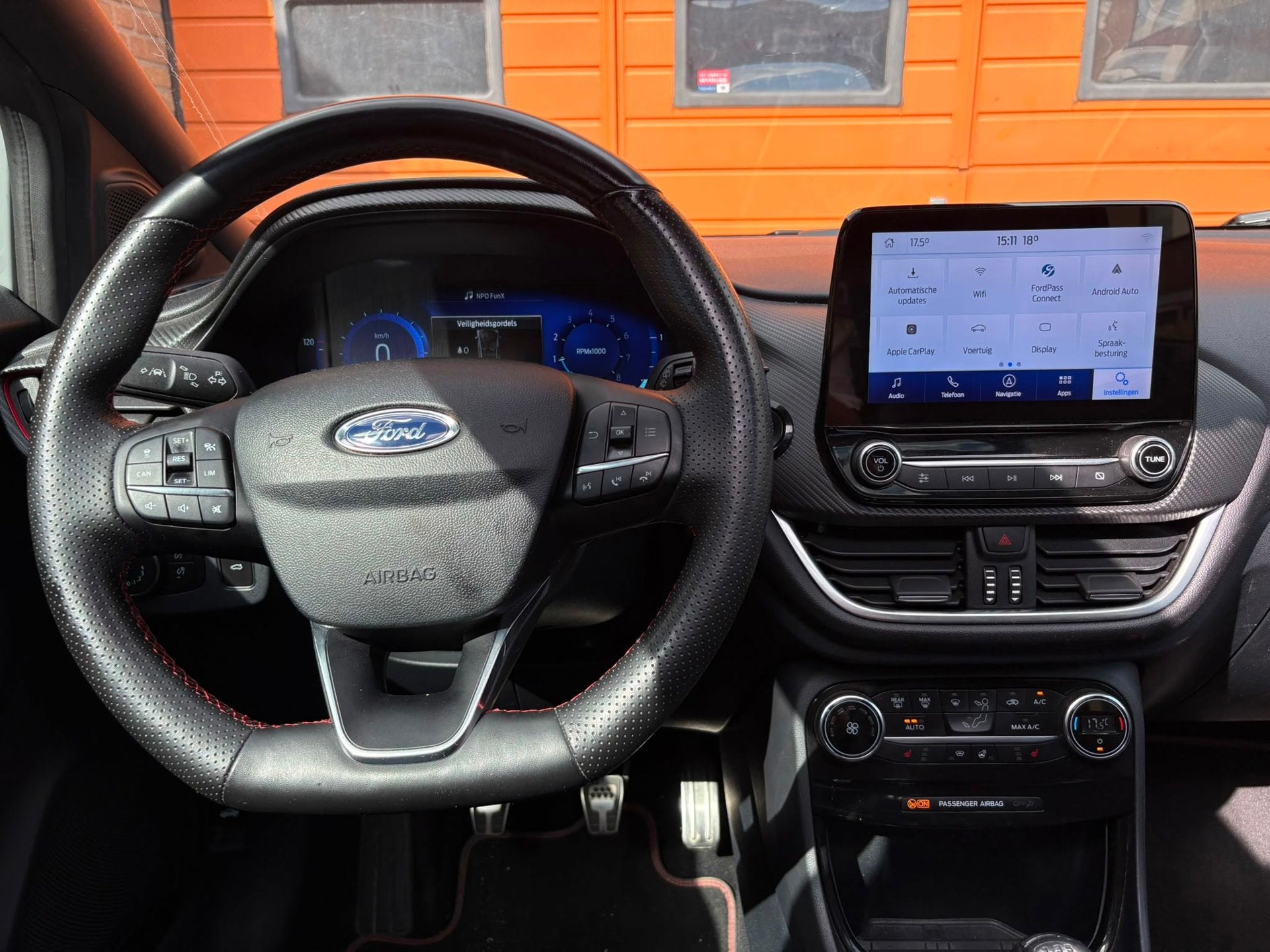 Ford Puma 1.0 EcoBoost Hybrid ST-Line / Full options!, Auto's, Voorwielaandrijving, Dealer onderhouden, 125 pk, Zwart