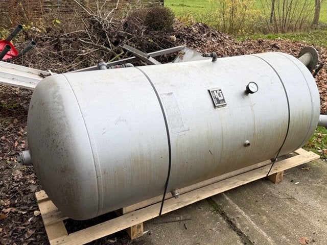 lucht tank 1000 liter, Doe-het-zelf en Verbouw, Compressors, Ophalen of Verzenden, Gebruikt, 800 liter/min of meer, 10 bar of meer