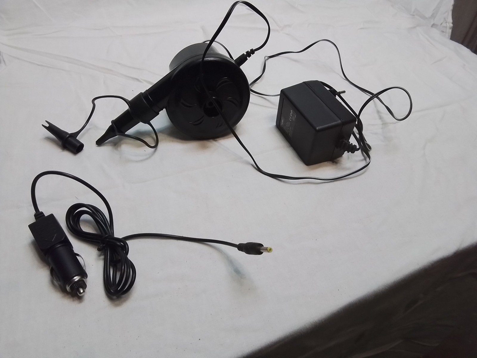 Elektrische Luchtpomp 12V 36W met Autolader en Adapter, Caravans en Kamperen, Luchtpompen, Ophalen of Verzenden