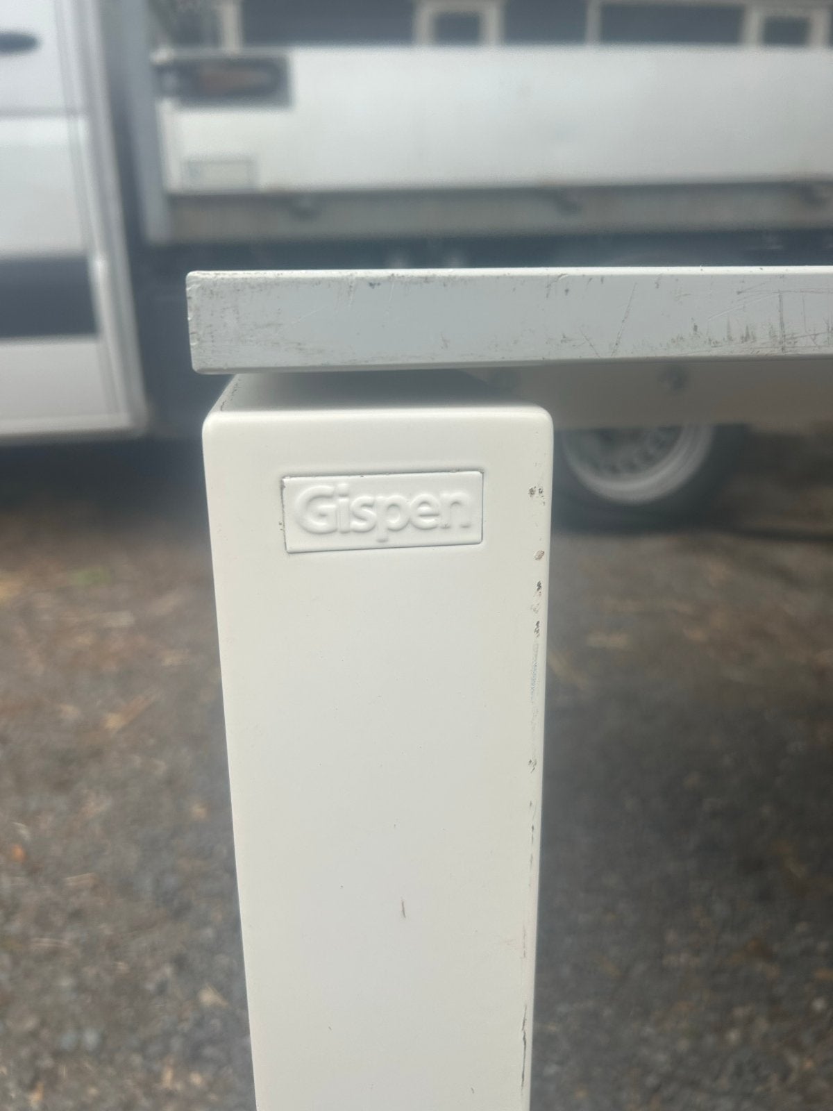 Gispen Vergadertafel 4.00m x 1.20m met stekkerdozen, Vergader- of Presentatieruimte, Ophalen, Gebruikt, Tafel