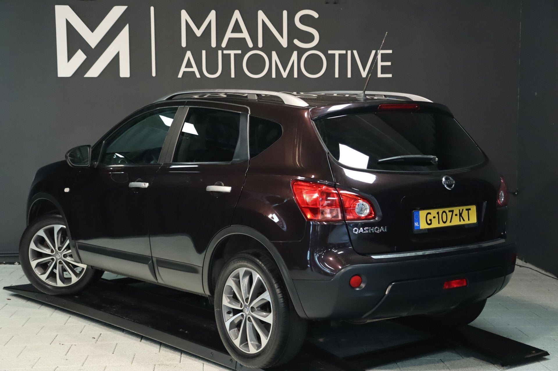 Nissan Qashqai 2.0 Acenta / PANODAK / CAMERA / CRUISE / NAVI, Voorwielaandrijving, Stof, Gebruikt, Zwart