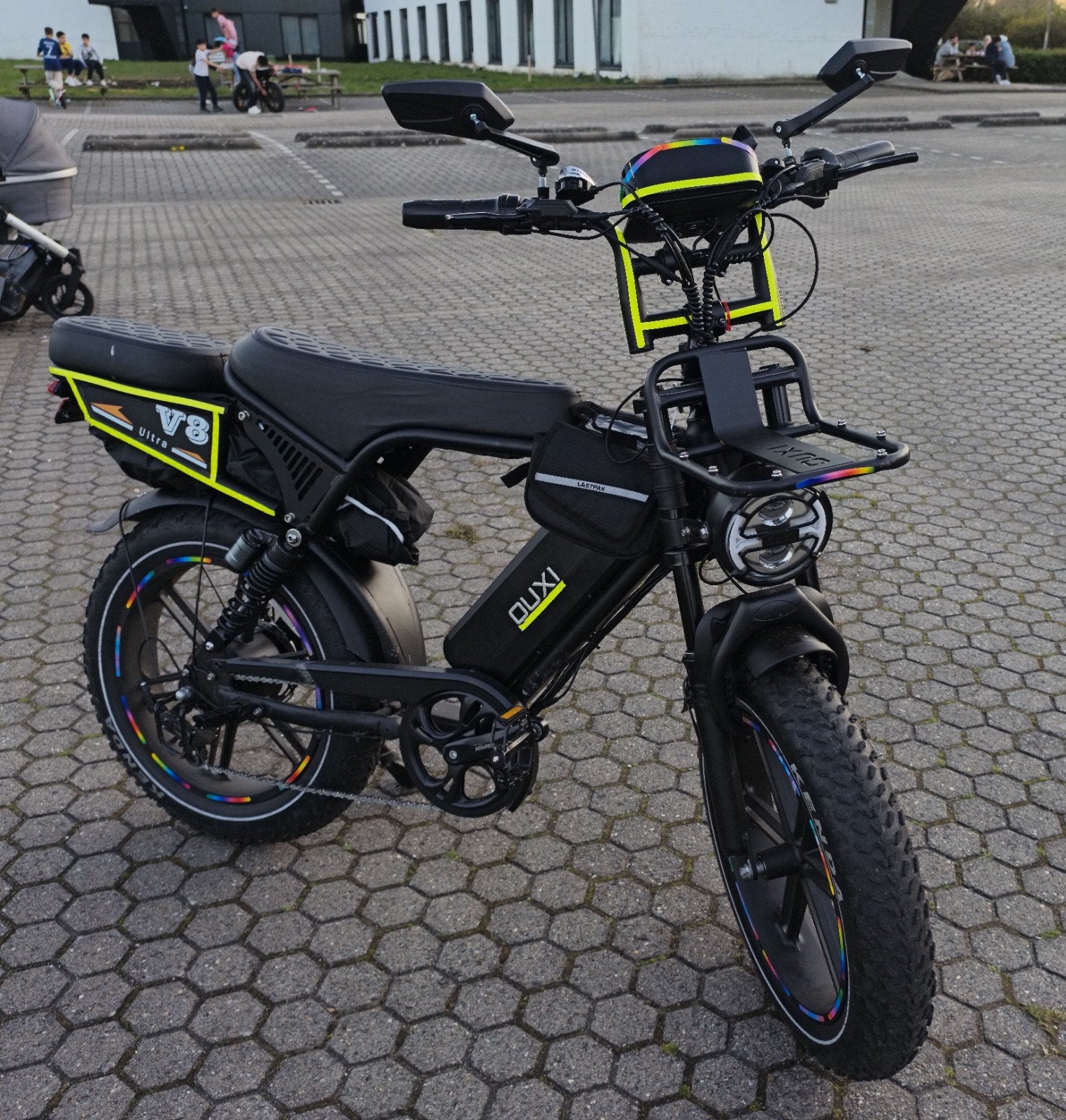 Foto 5 van OUXI V8 ULTRA Ebike Fatbike 120 km per charge