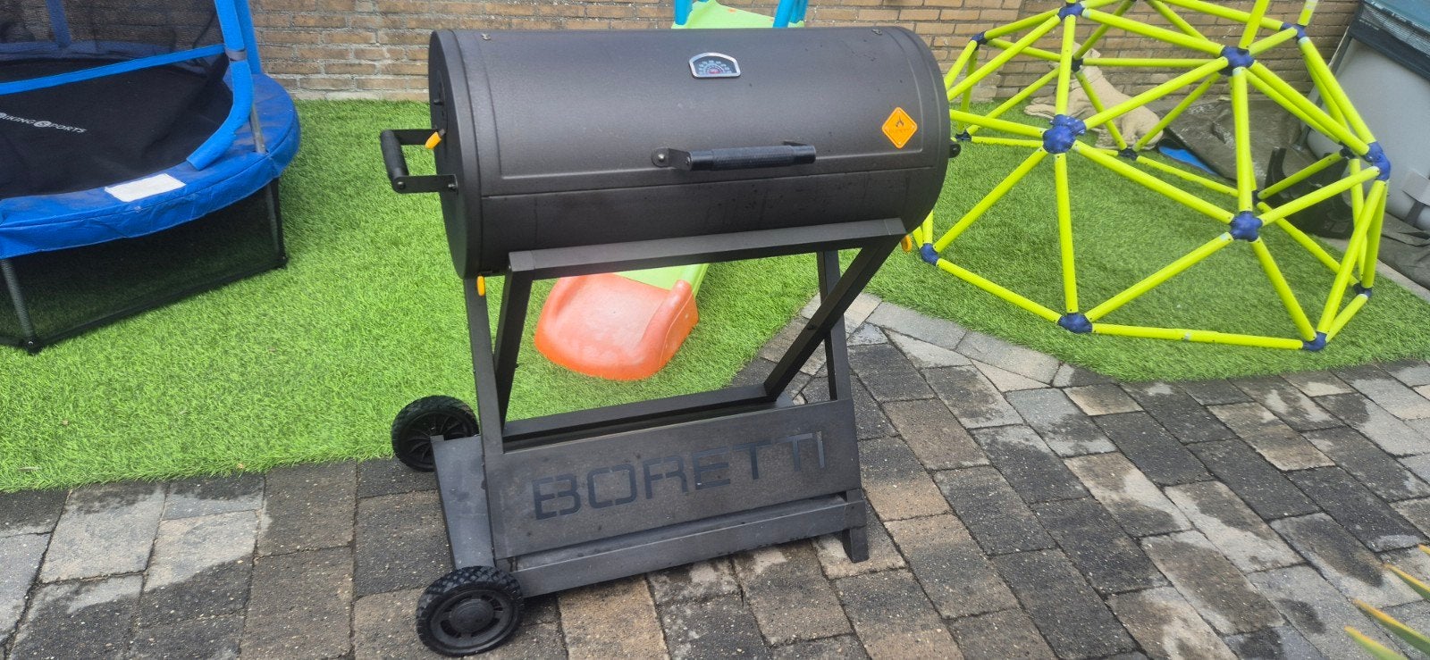 Boretti Barilo 2.0 Houtskool BBQ met hoes en onderstel, Ophalen, Gebruikt, Boretti