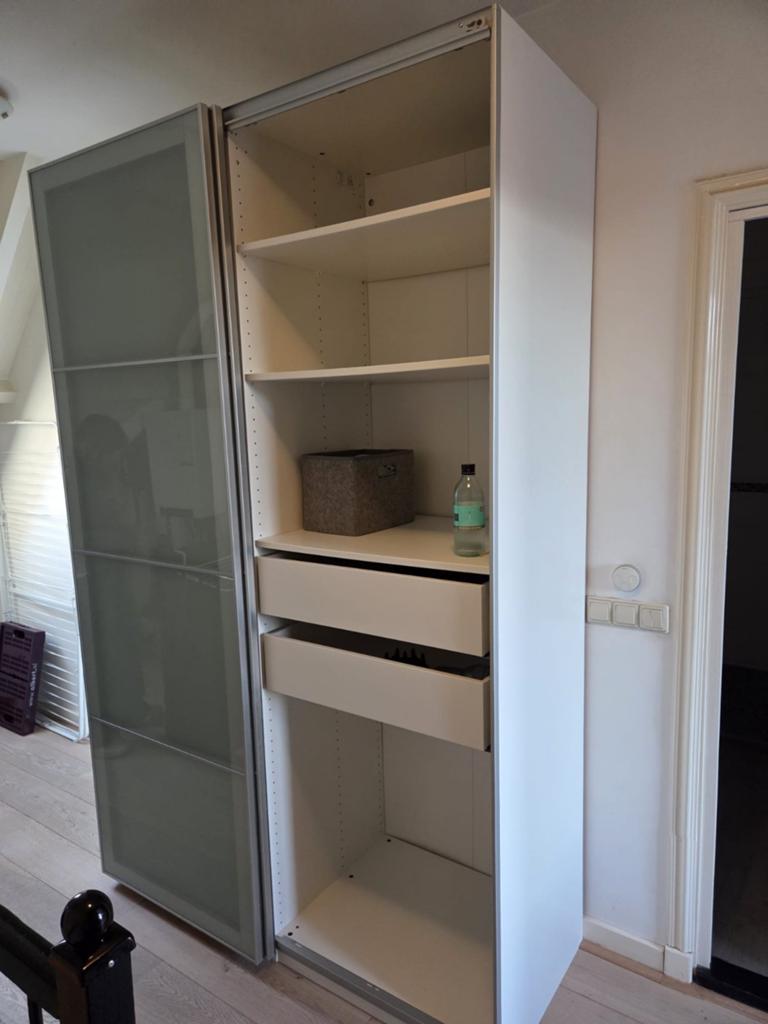 Locatie Utrecht: Ikea Pax garderobekast met lades en planken, Gebruikt, 100 tot 150 cm, Ophalen of Verzenden, 50 tot 75 cm