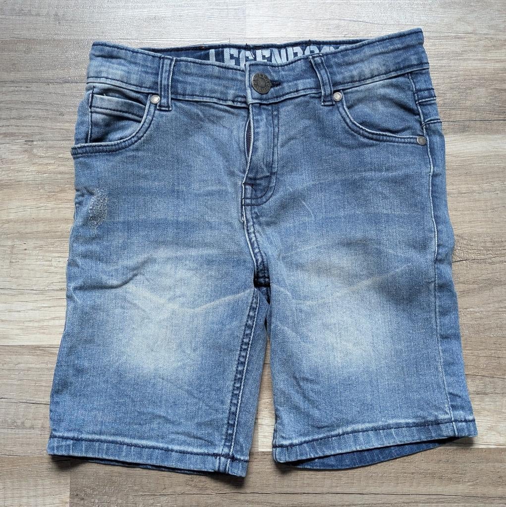 Leuke blauwe korte broek • Maat 140., Kinderen en Baby's, Kinderkleding | Maat 140, Broek, Ophalen of Verzenden, Zo goed als nieuw