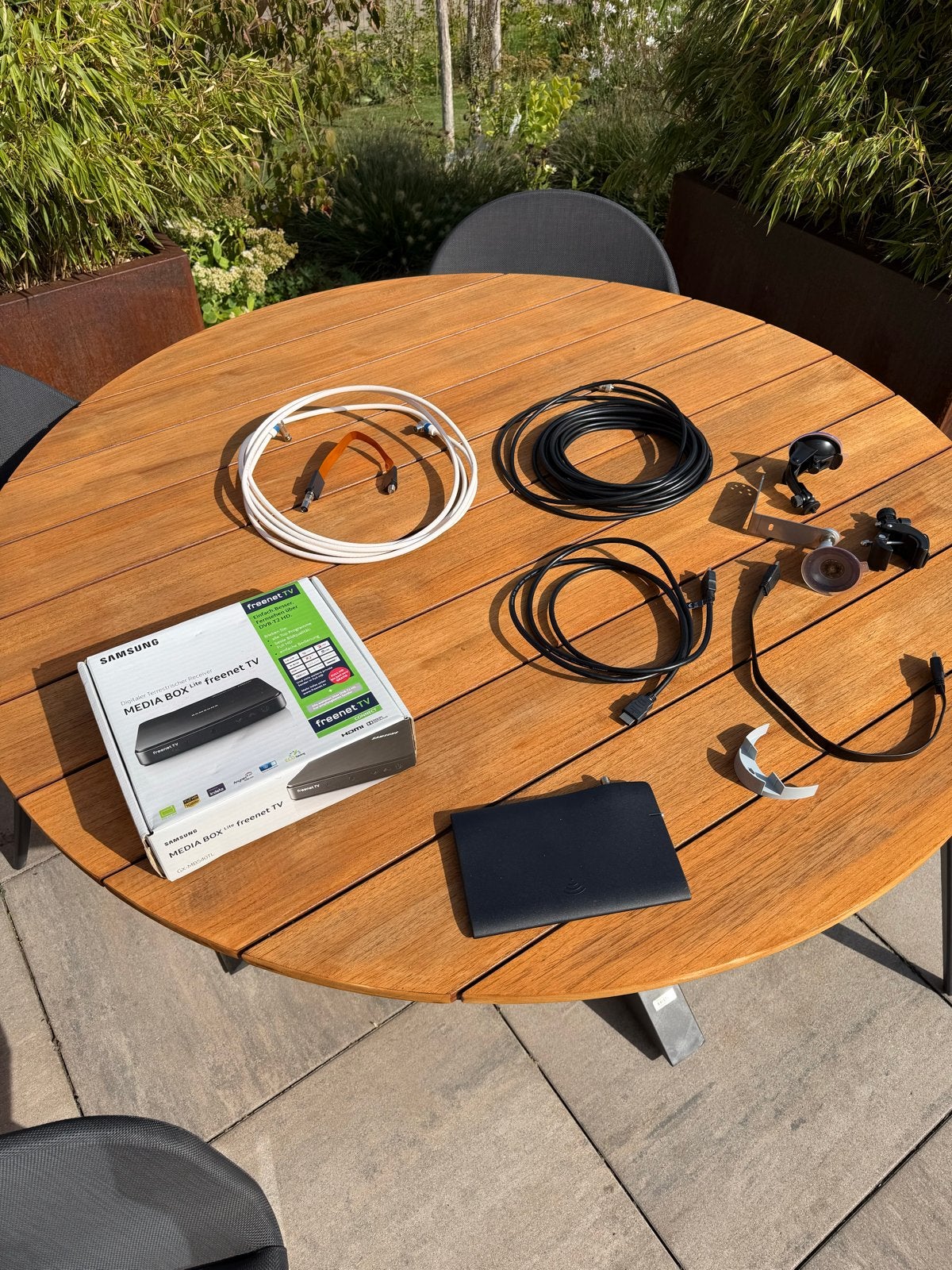 Samsung DVB-T2 TV-ontvanger complete set met Funke antenne, Ophalen of Verzenden, Zo goed als nieuw, Decoder