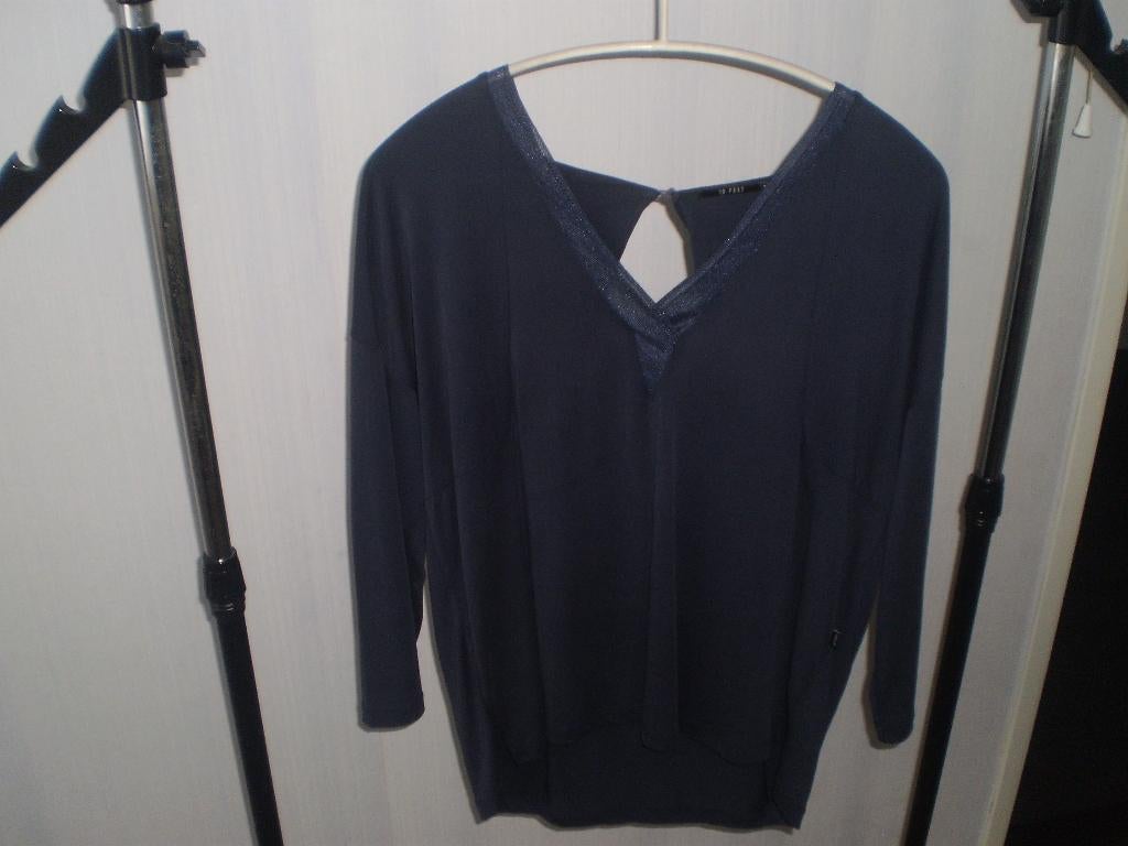 10 FEET top maat M (nieuwstaat), Maat 38/40 (M), Blauw, 10 Feet, Ophalen of Verzenden