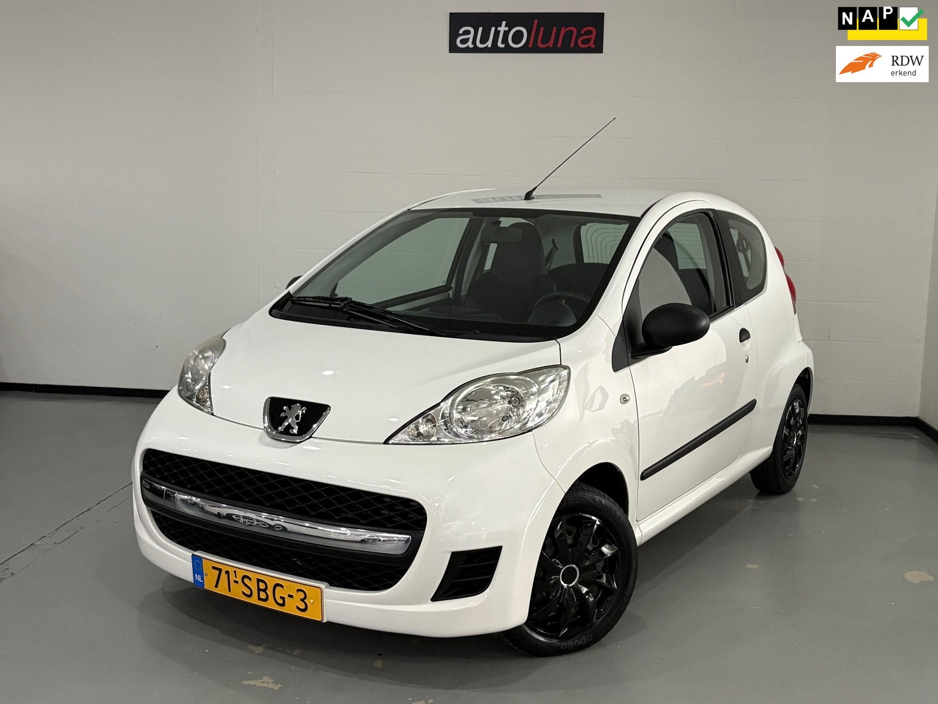 Peugeot 107 1.0-12V XR, Voorwielaandrijving, Gebruikt, 4 stoelen, Origineel Nederlands
