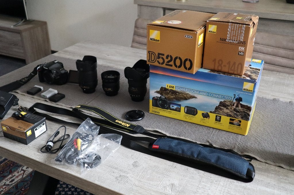 Nikon D5200, Gebruikt, Spiegelreflex, Kantelbaar/draaibaar scherm, 4 t/m 7 keer