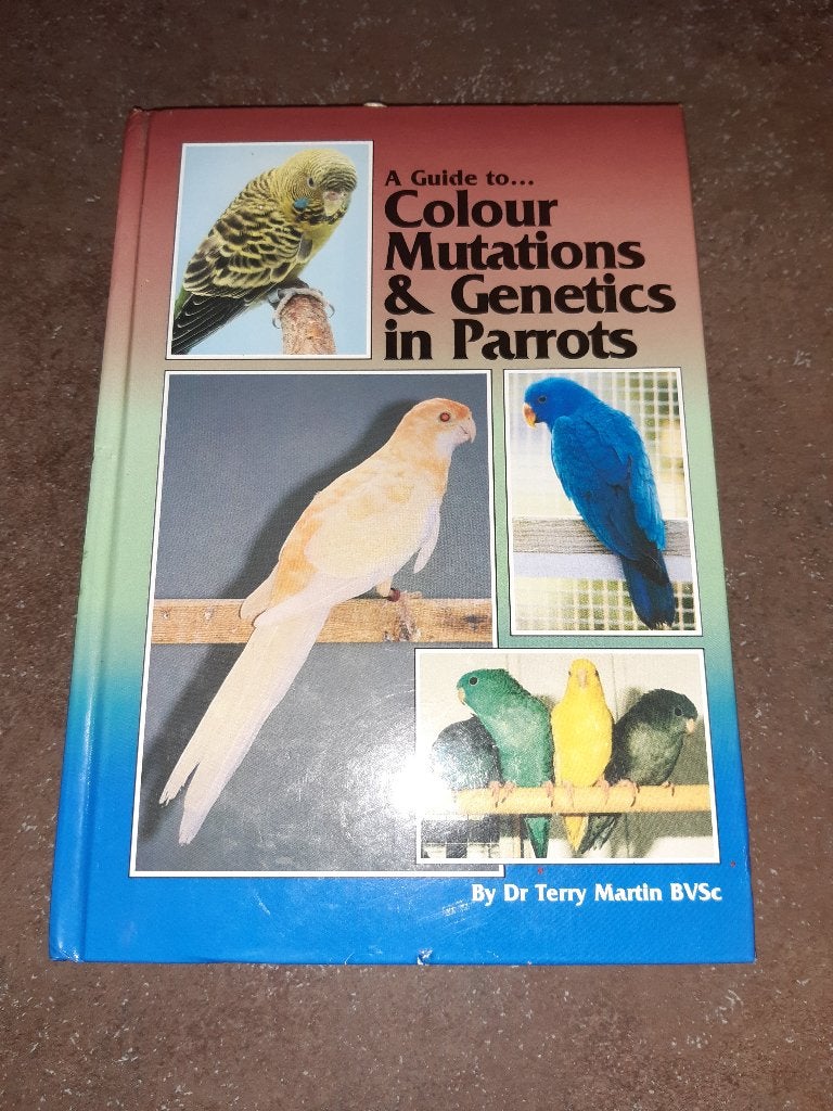 Colour mutations & genetics in parrots, Ophalen of Verzenden, Zo goed als nieuw, Katten