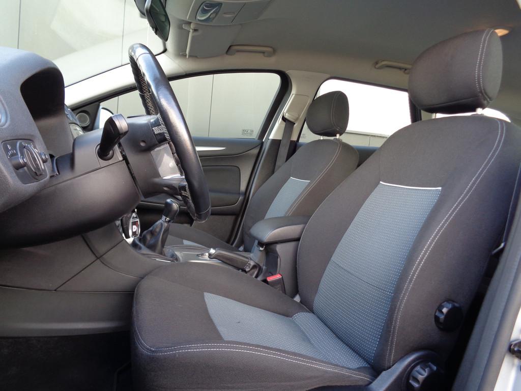 Ford Mondeo Wagon 2.0-16V 146PK Clima Cruise Trekhaak 2E-Eig, 145 pk, Gebruikt, 4 cilinders, Mondeo