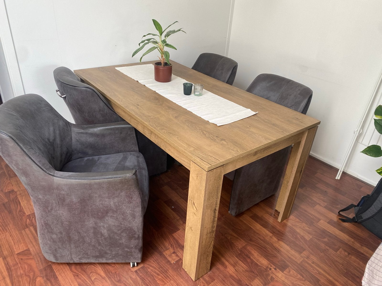 Eetkamerset met 4 comfortabele stoelen - Goede conditie, Huis en Inrichting, Tafels | Eettafels, Ophalen, Gebruikt, 50 tot 100 cm