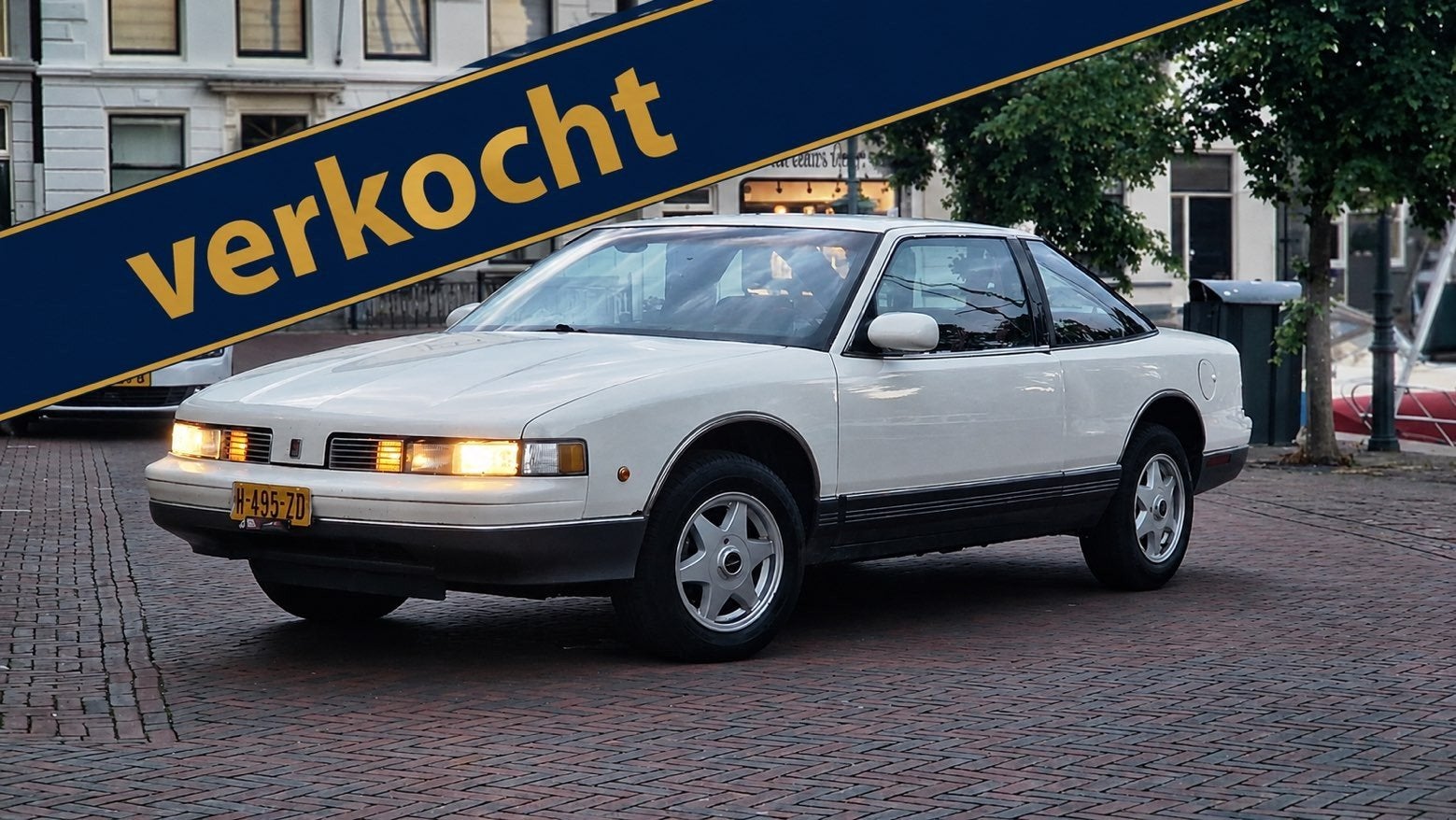 Oldsmobile Cutlass '88 /APK 2027/BENCH/AC/BORBET/, Auto's, Oldsmobile, Stof, 4 stoelen, 2835 cc, 6 cilinders