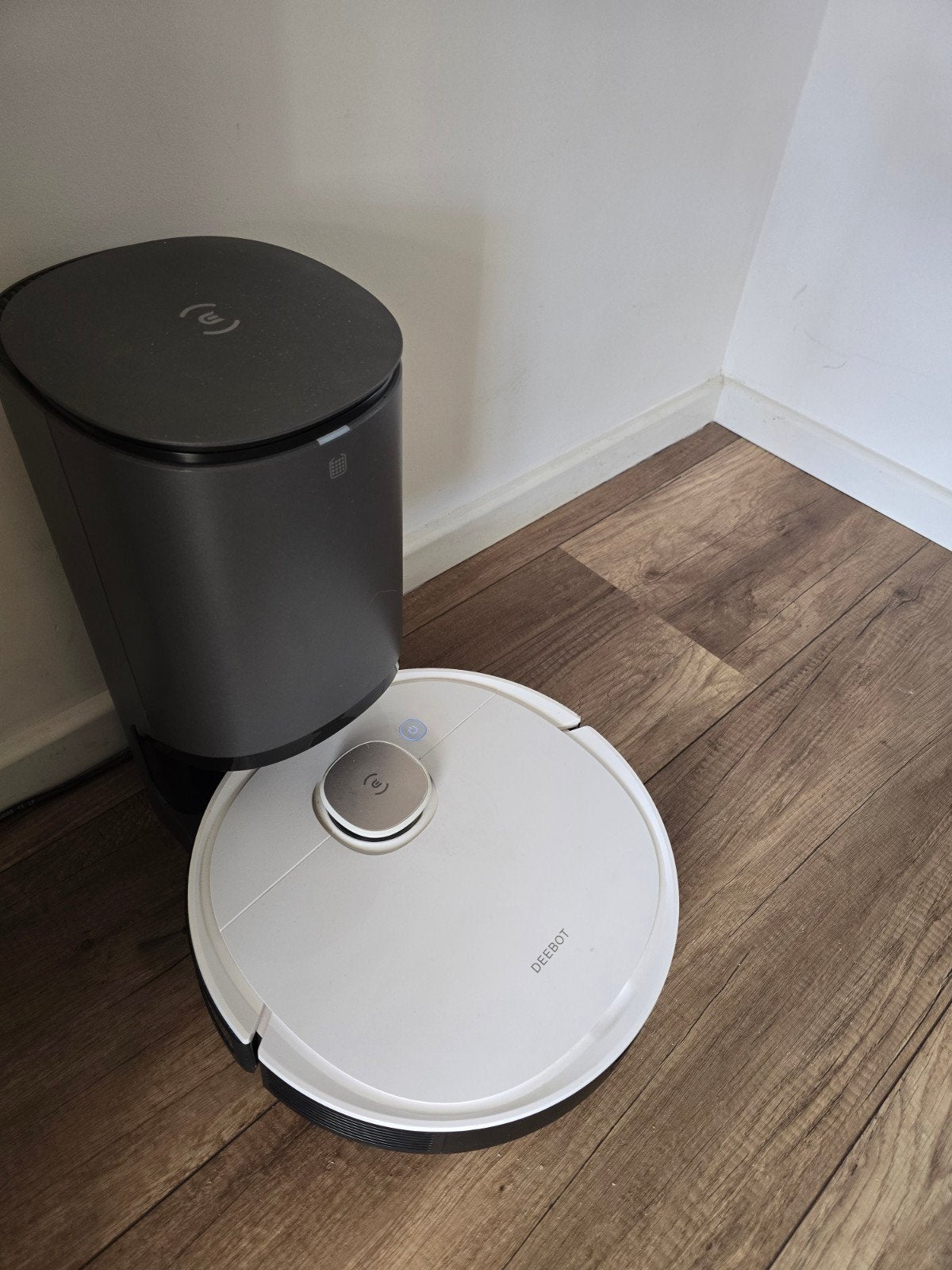 Deebot Ozmo T8 robotstofstuiger met dweilfunctie en dock., Bedienbaar via app, Robotstofzuiger, Ophalen, Stofzak