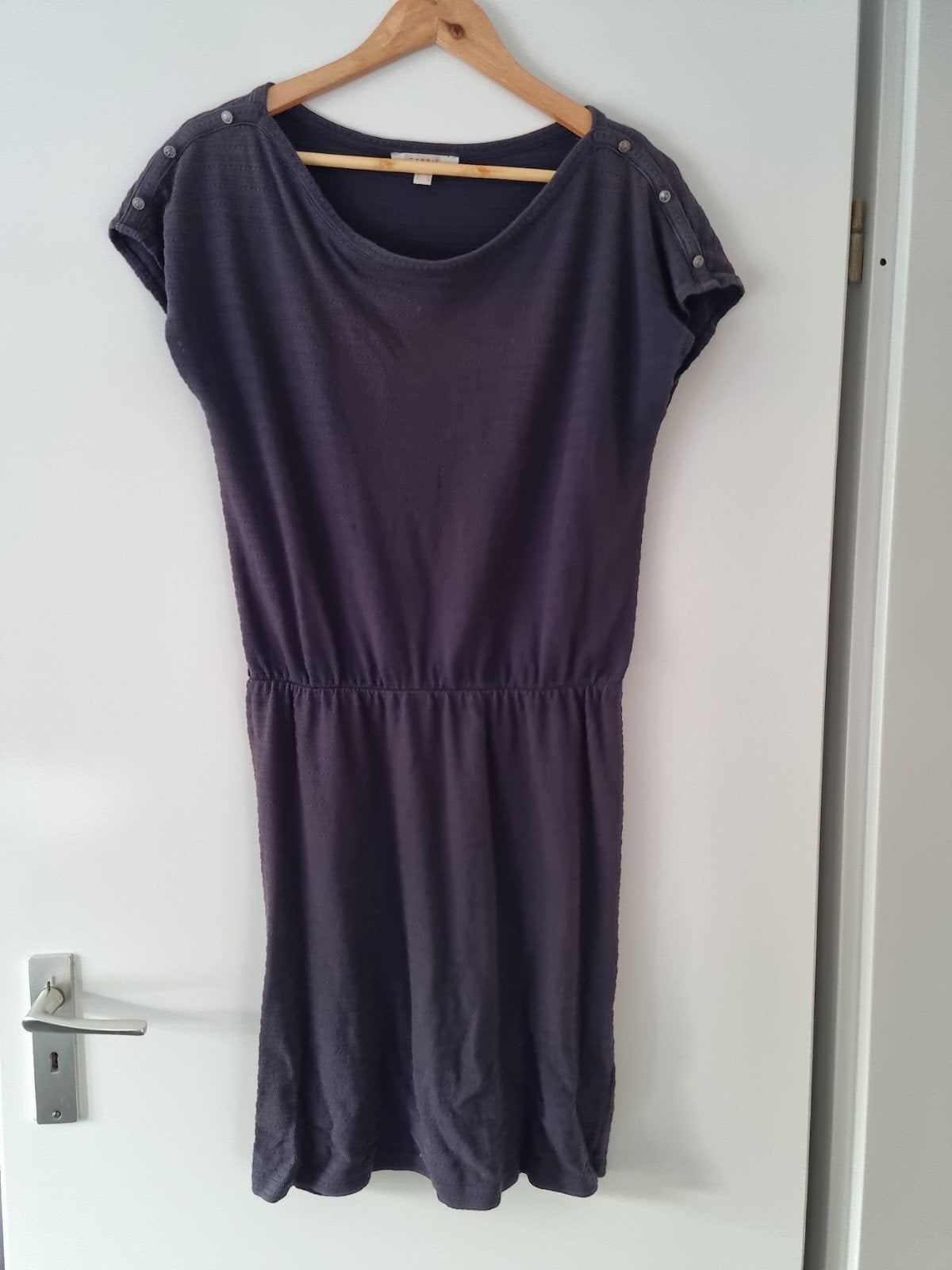 Esprit jurk zomerjurk blauw mt s

Kijk voor meer dameskledin, Ophalen of Verzenden, Maat 36 (S), Blauw