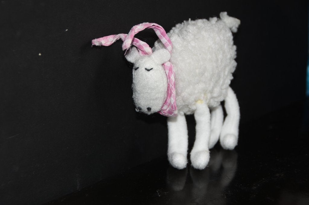 Schattig schaap lammetje decoratie kinderkamer knuffel, Kinderen en Baby's, Speelgoed | Knuffels en Pluche, Verzenden, Zo goed als nieuw