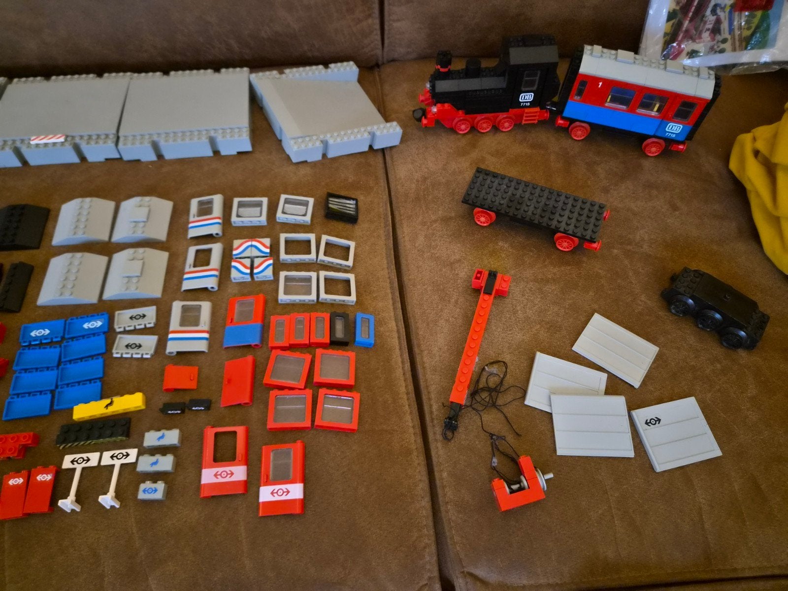 Vintage Lego trein onderdelen, inclusief locomotief en wagon, Gebruikt, Overige thema's, Lego, Overige typen