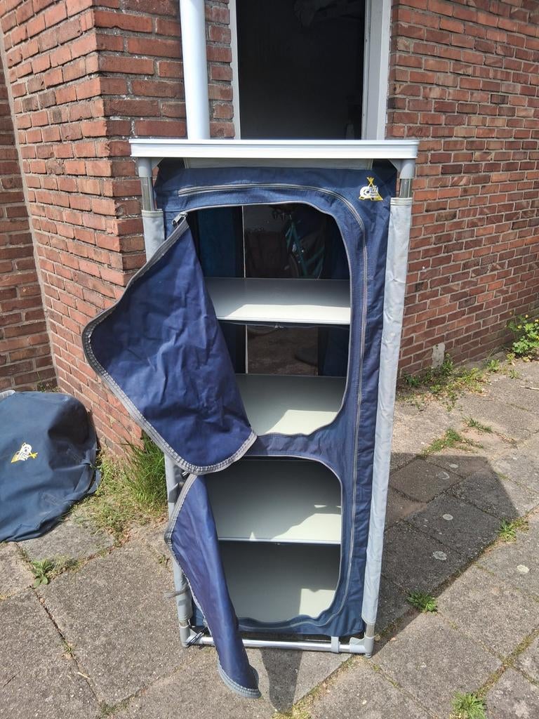 Camping kast - Handig en compact, Caravans en Kamperen, Kampeeraccessoires, Gebruikt, Ophalen