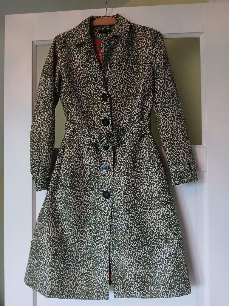 Prachtige trenchcoat van King Louie, Maat 38/40 (M), Nieuw, Ophalen of Verzenden, King Louie