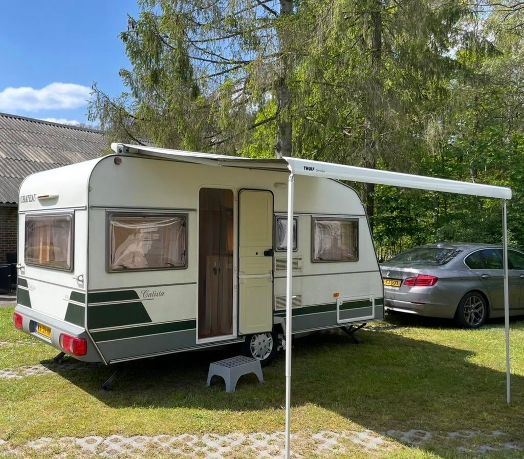 Chateau Calista 430 - Compacte en complete caravan uit 1999, Omvormbare zithoek, 750 - 1000 kg, Particulier, 4 tot 5 meter