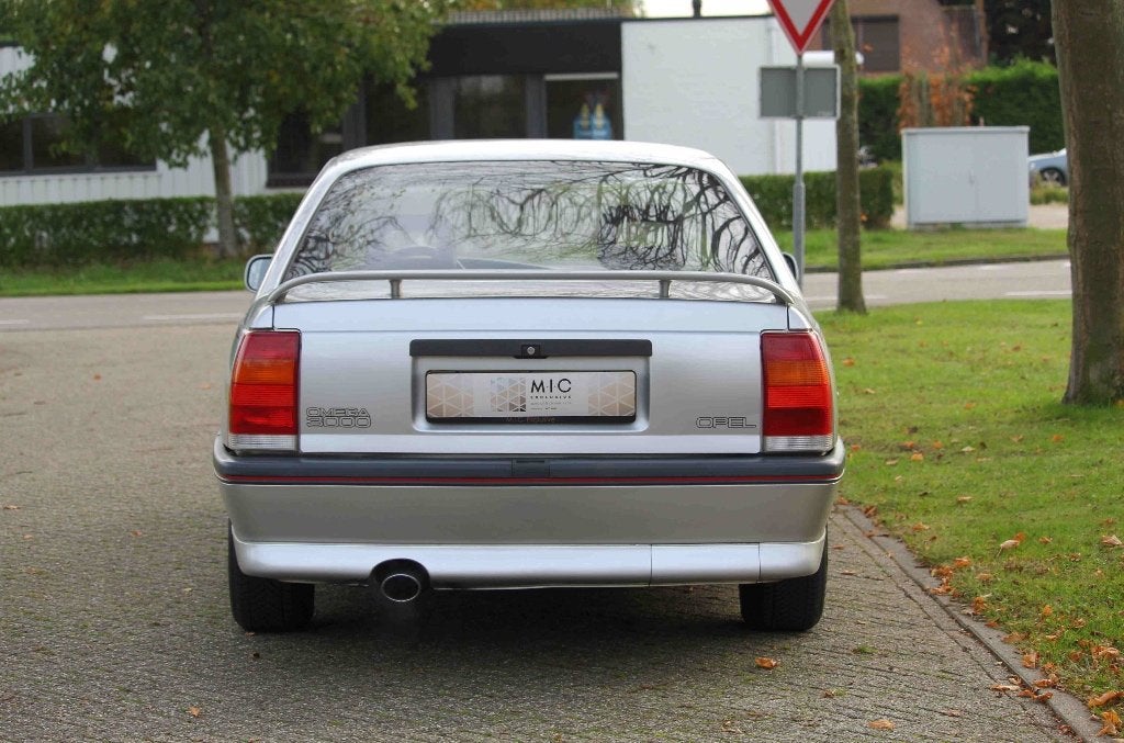 Zeldzaam icoon! |Opel Omega 3.0i 3000 | 1987 | MRB vrij!, foto 8