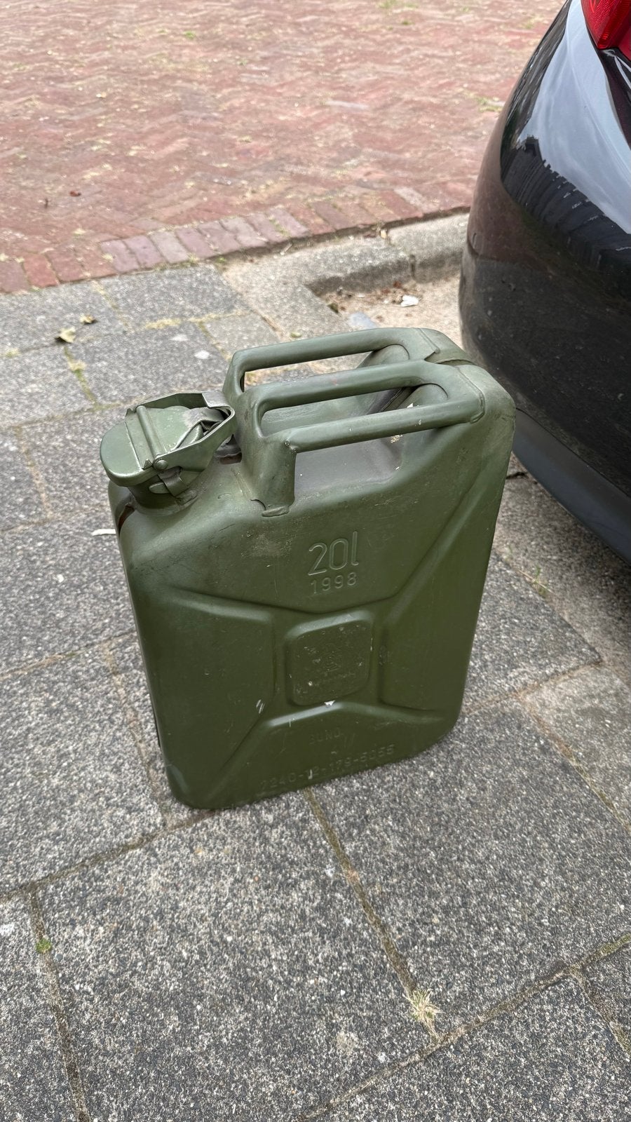 Jerrycan 20L - Olijfgroen, Stevig en Betrouwbaar, Ophalen, Gebruikt