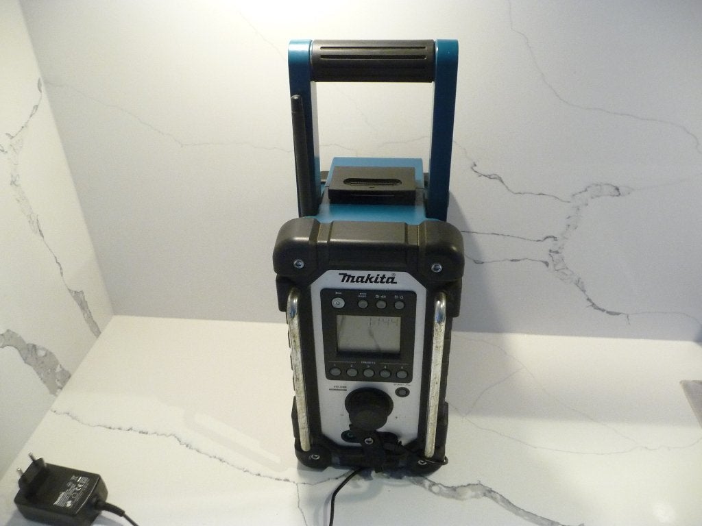 Makita DM107 Bouwradio, Audio, Tv en Foto, Radio's, Ophalen of Verzenden, Zo goed als nieuw, Bouwradio
