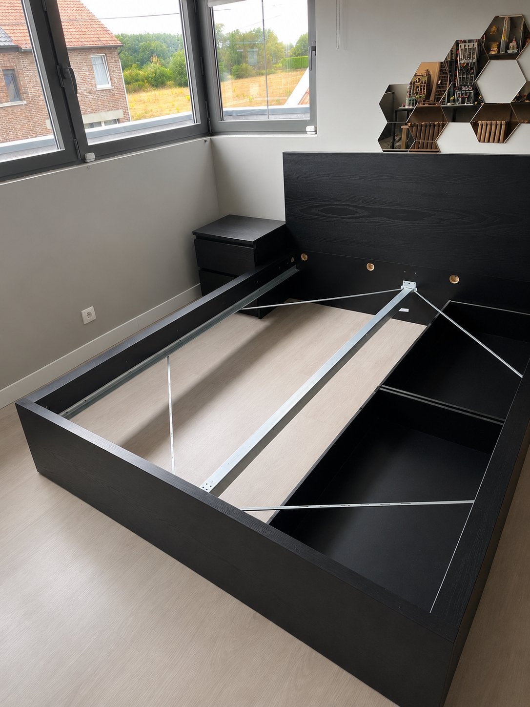 MALM Bedframe opberglades en nachtkastje 160x200 cm, Ophalen, Verstelbaar, Zwart, Tweepersoons
