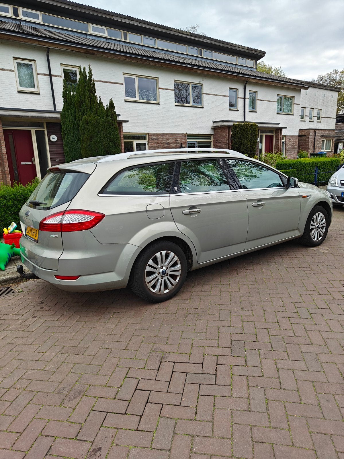 Ford Mondeo 2.0 16V 107KW Wagon 2009 Bruin, Auto's, Ford, 145 pk, 4 cilinders, Origineel Nederlands, Handgeschakeld