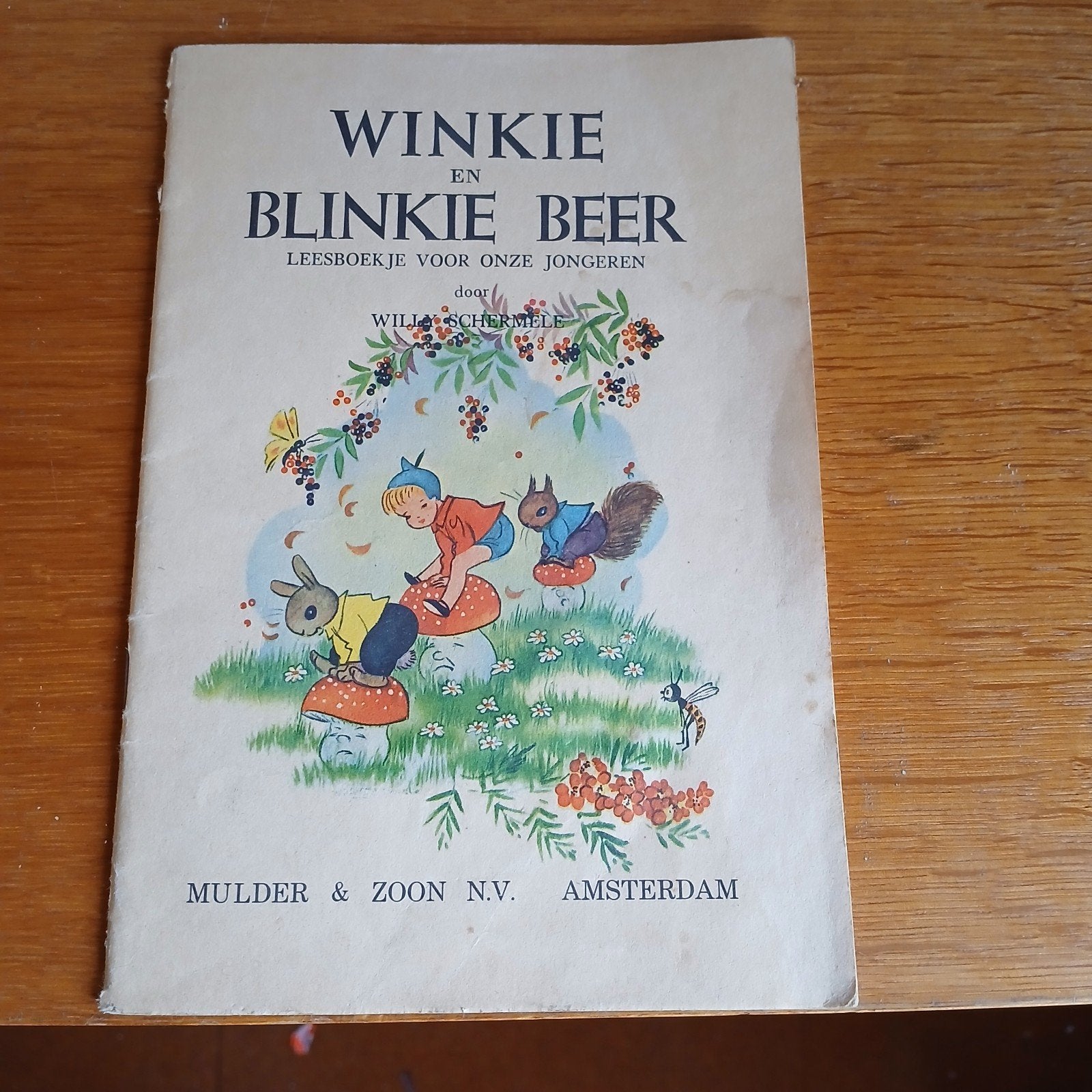 Winkie en Blinkie Beer - Leesboekje voor onze jongeren, Boeken, Ophalen of Verzenden, Gelezen, Wilja Schermelé, Fictie algemeen