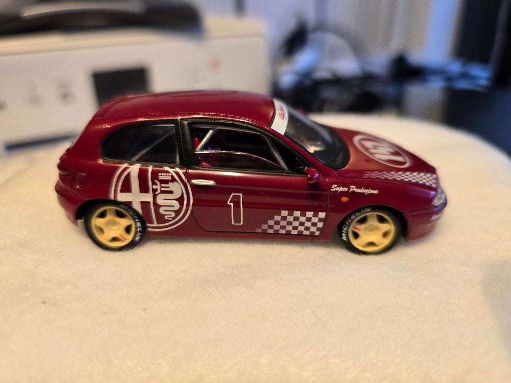 Alfa romeo 147 racing 1/43, Ophalen of Verzenden, Gebruikt, Auto, Solido