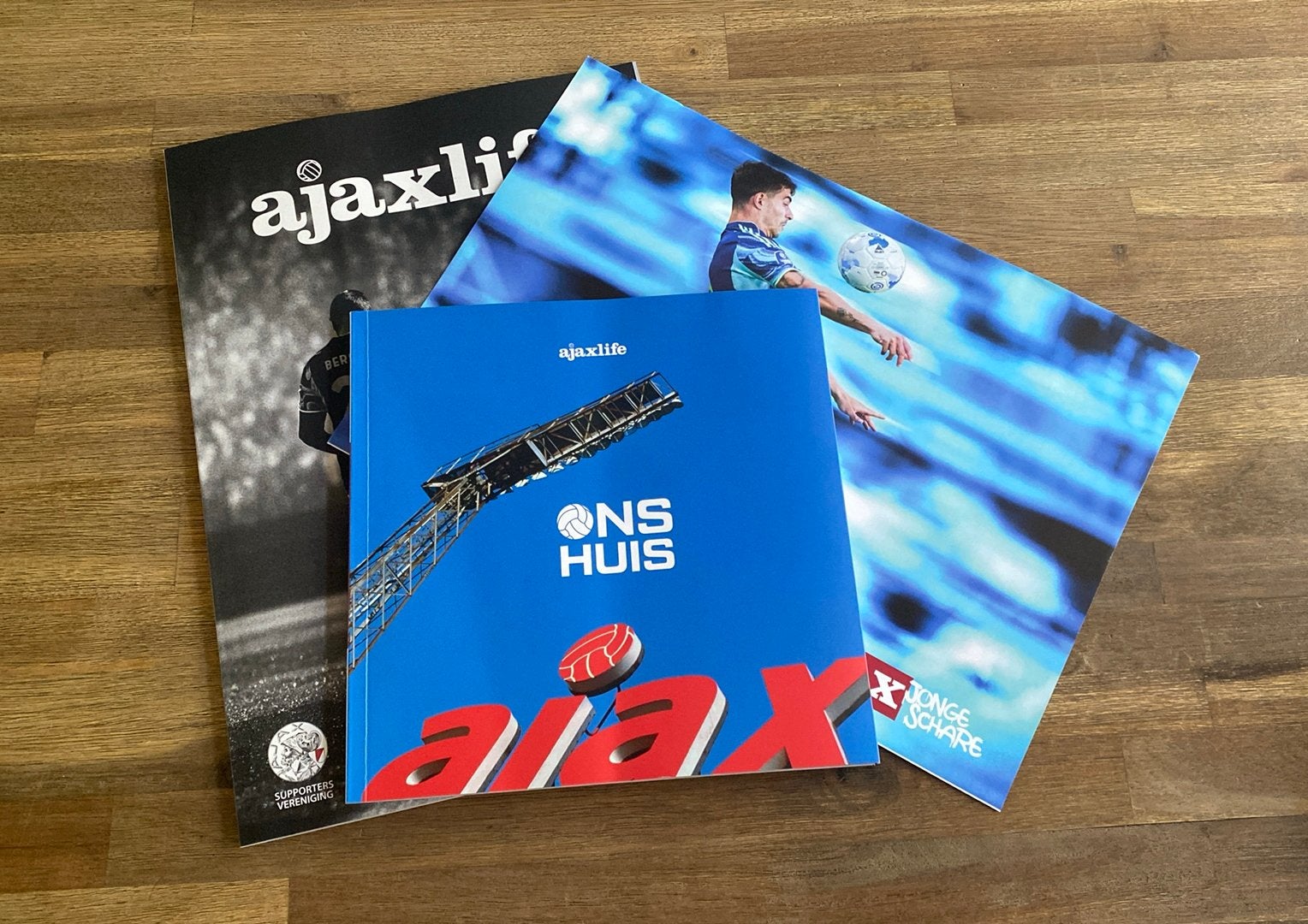 Ajax - fotoboek Ons Huis en Ajax Life, Ophalen of Verzenden, Zo goed als nieuw