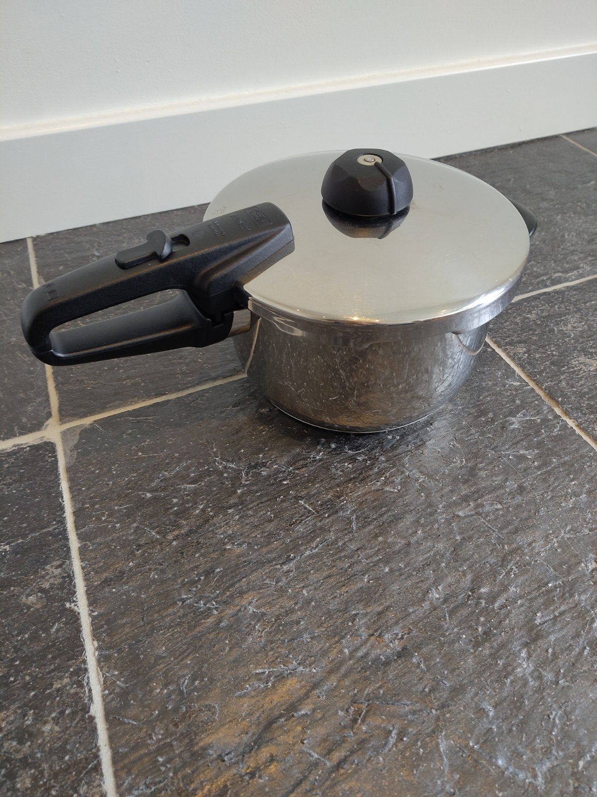 Fissler Vitavit Snelkookpan - Gas & Keramisch, Gebruikt, Ophalen of Verzenden, Fissler, Rvs