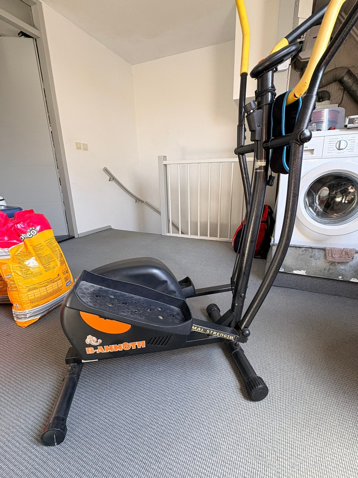 Mammot Crosstrainer voor thuistraining (scherm defect), Sport en Fitness, Ophalen, Gebruikt, Benen, Crosstrainer