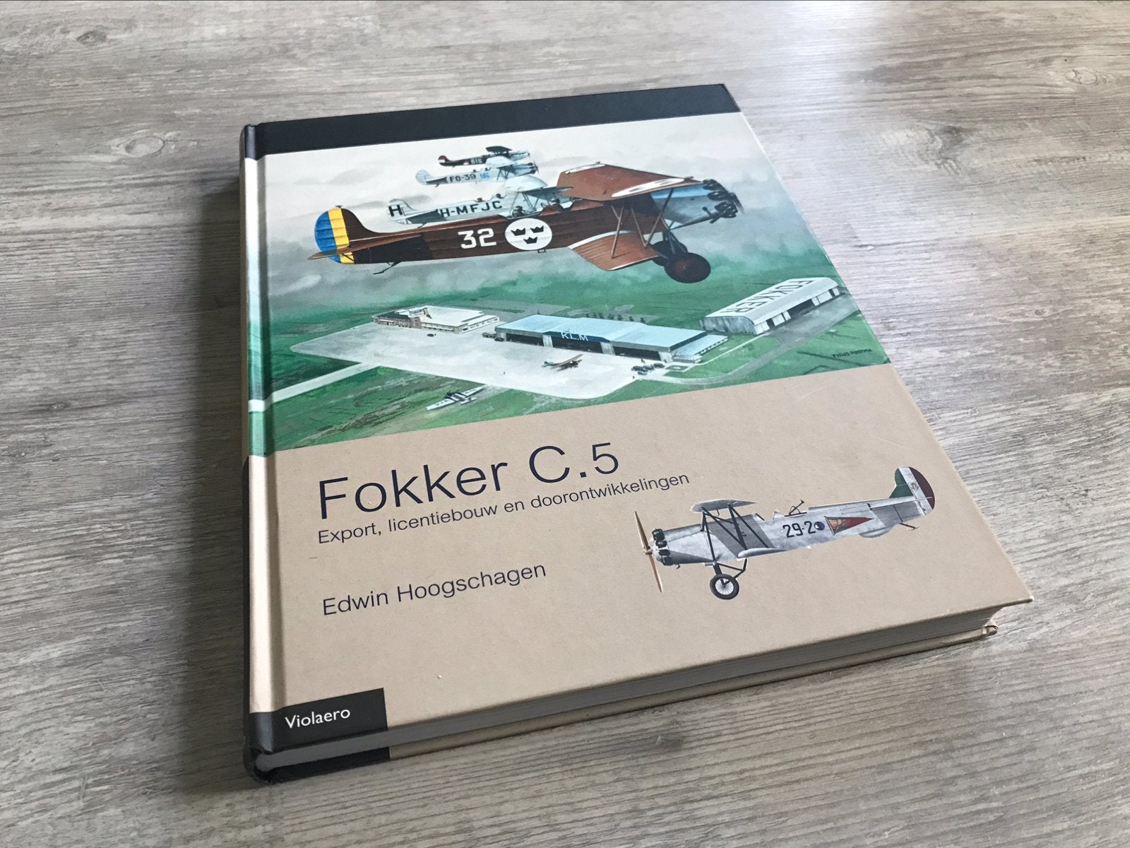 Mooi boek Fokker C.V Ned vliegtuig Luchtvaart LVA Luchtmacht, Verzamelen, Ophalen of Verzenden, Zo goed als nieuw, Kaart, Foto of Prent