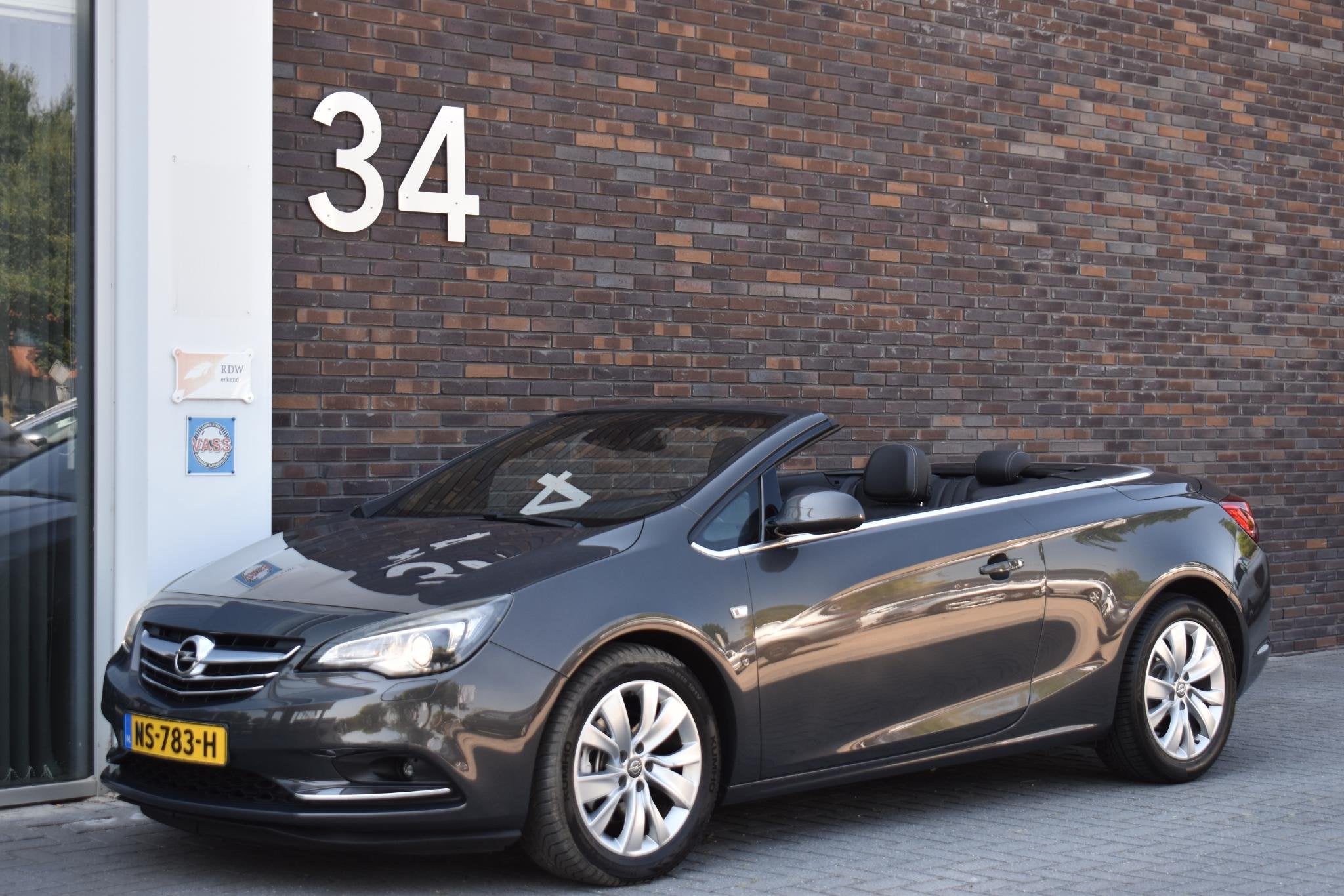 Opel Cascada 2.0 CDTI 163PK LEDER NAVI LMV SPORTSTOELEN, Voorwielaandrijving, Cabriolet, 4 stoelen, Leder