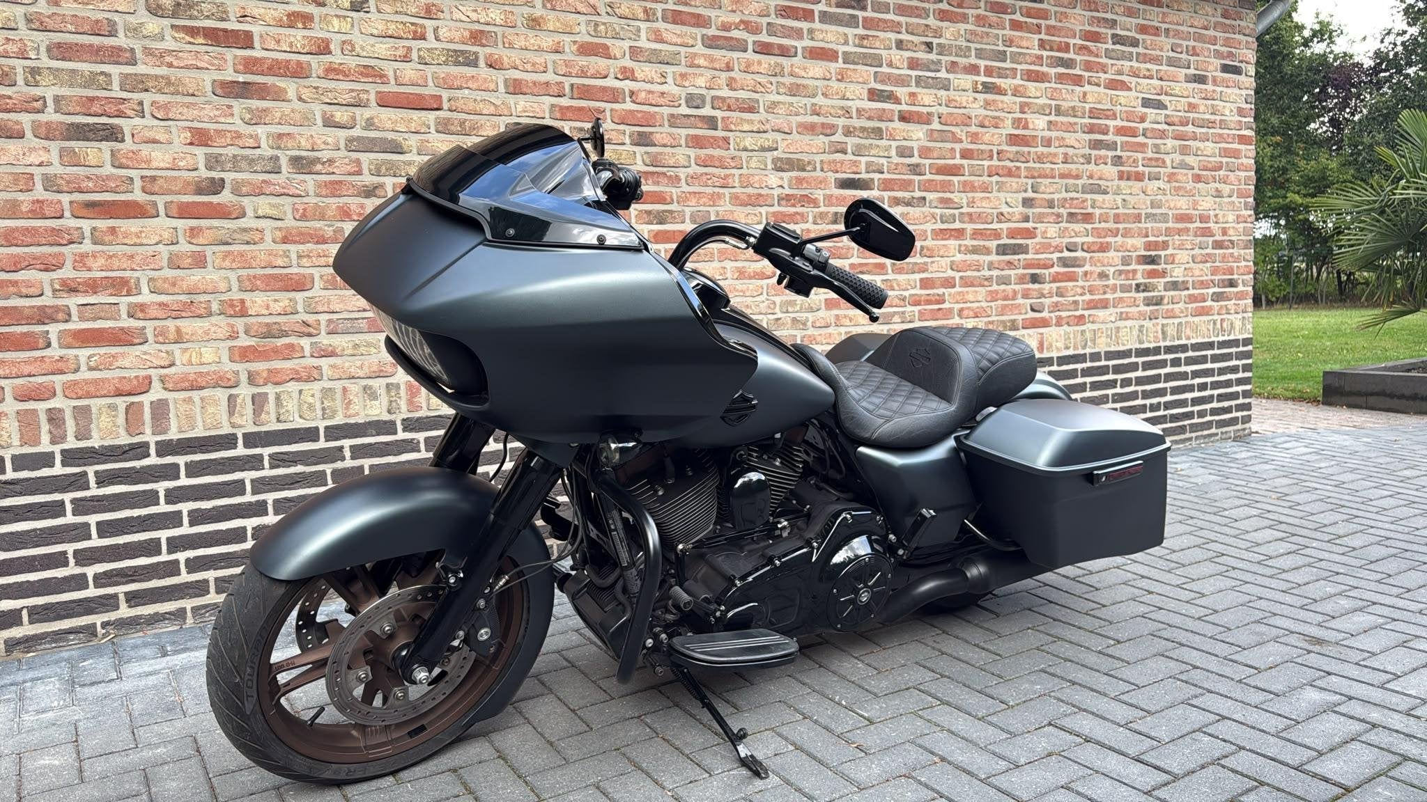 Harley Davidson 103 FLTRXS Road Glide CVO Roadglide Special, Laan van Vredenoord 33
2289 DA  Rijswijk, NL, 1690 cc, H-DCUSTOMERSERVICE@Harley-Davidson.com