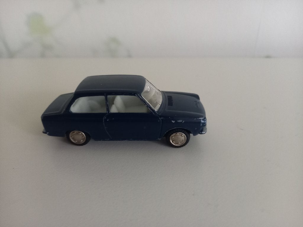 Daf 44 sedan met gegoten koplampjes, Ophalen of Verzenden, Zo goed als nieuw, Bus of Vrachtwagen, Lion Toys