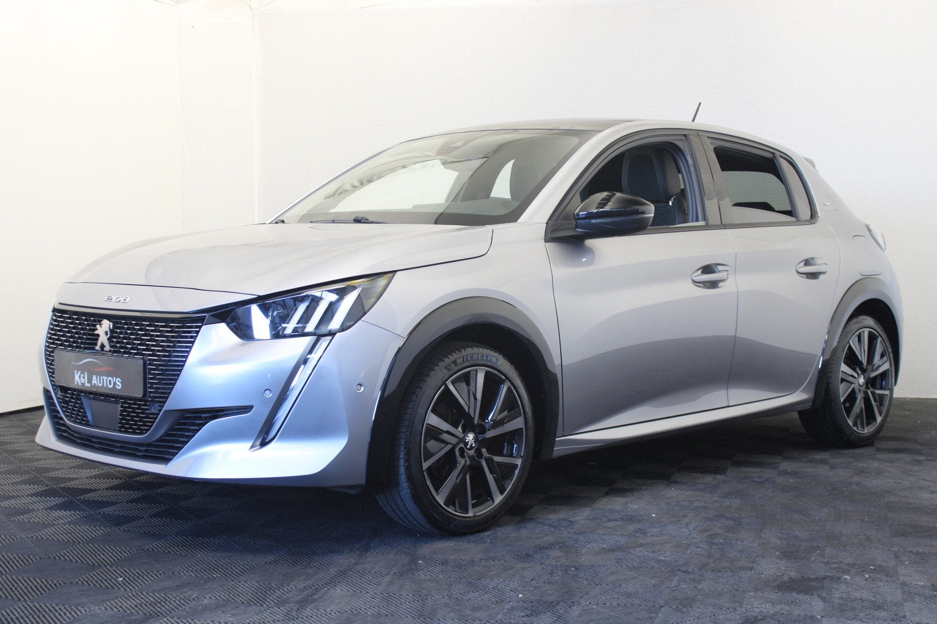 Peugeot 208 1.2 PureTech GT |Pano|Camera|Navi| (bj 2022), Auto's, Peugeot, Voorwielaandrijving, 101 pk, Gebruikt, Handgeschakeld