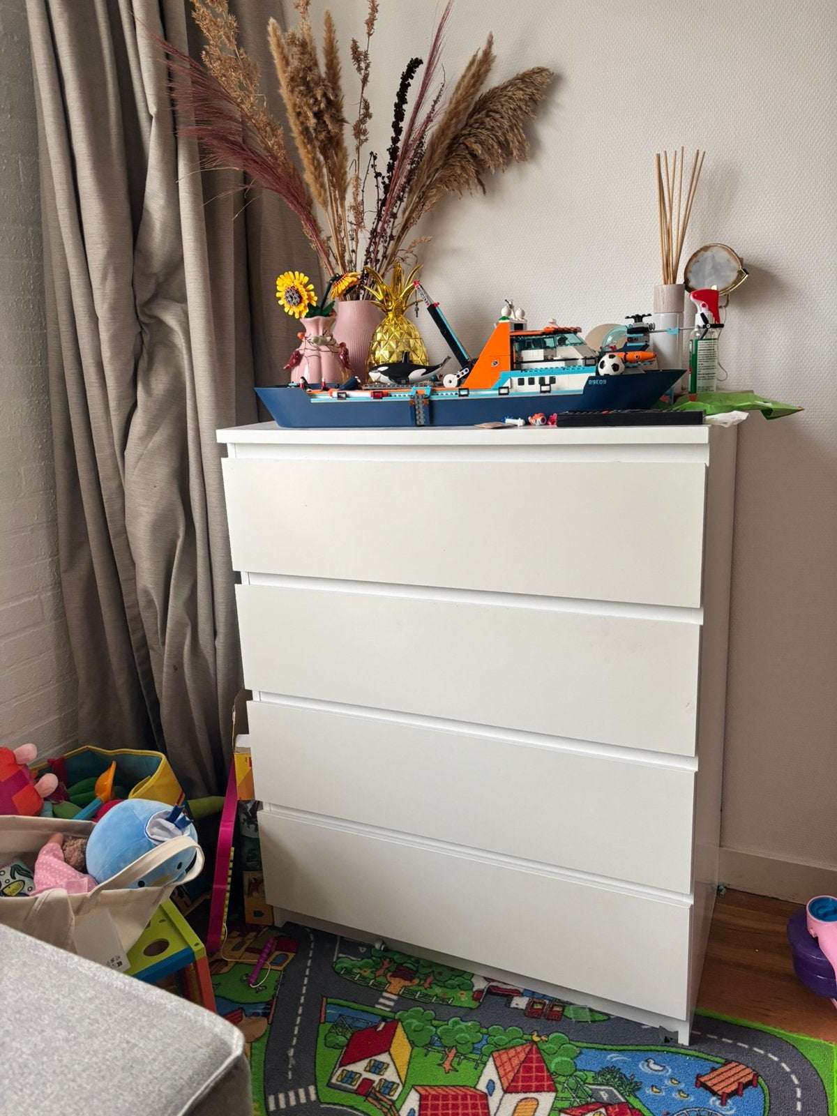 Ladekast malm ikea 4 lades, Ophalen, Zo goed als nieuw, 75 tot 100 cm, Voetruimte