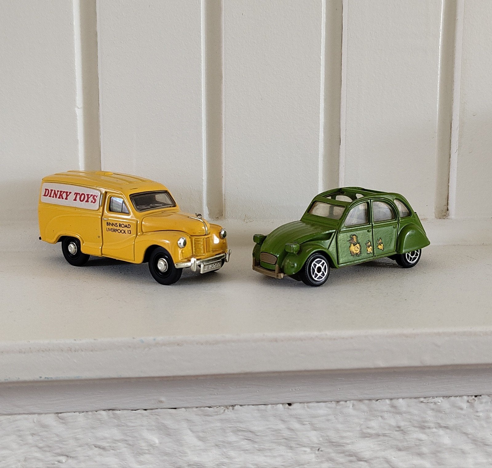 Twee Vintage matchbox Dinky Toys, Hobby en Vrije tijd, Modelauto's | 1:43, Ophalen of Verzenden, Gebruikt, Auto, Dinky Toys
