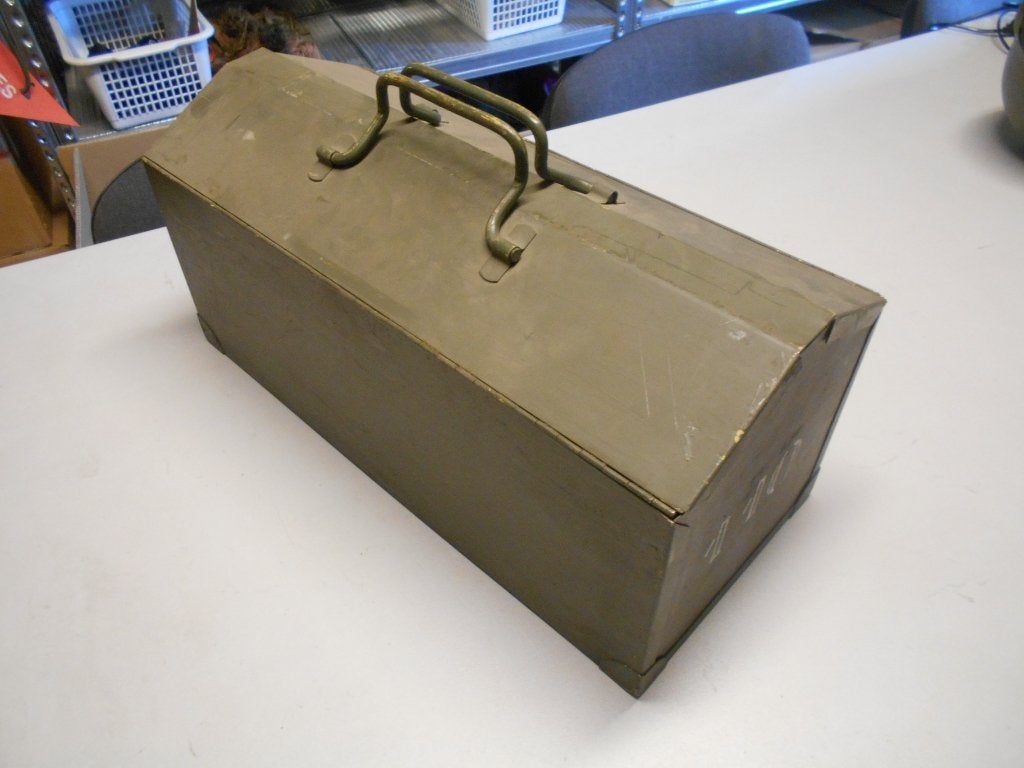 Gereedschapskist Leger oud model hoog, Ophalen of Verzenden, Landmacht, Overige gebieden, Overige typen