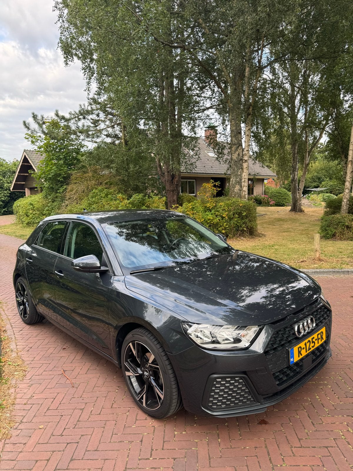 Audi A1 25 Tfsi 95pk S Tronic 2022 Grijs, A1, Automatische klimaatregeling, 49 €/maand, 1100 kg
