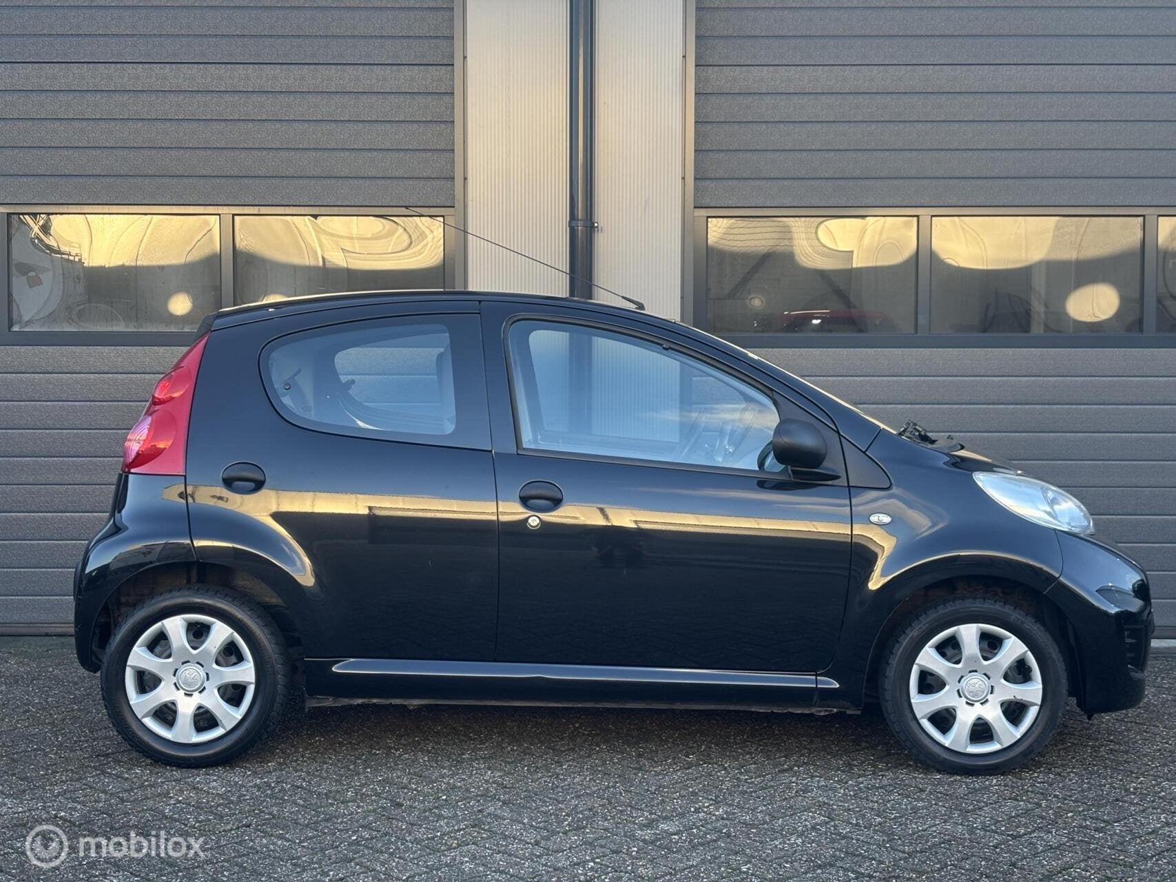 Peugeot 107 1.0-12V XR Uitvoering / 2e Eigenaar _ Navi, Auto's, Voorwielaandrijving, Euro 5, ABS, 4 stoelen